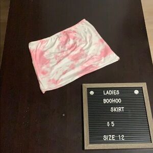 Ladies tie dye BooHoo skirt